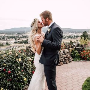 Meet your Posher, Joya